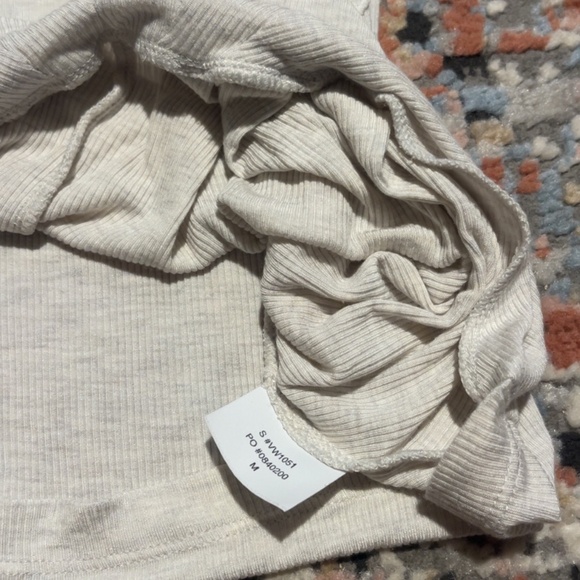 Vuori Cream Crescent Athletic Tank - Picture 3 of 3